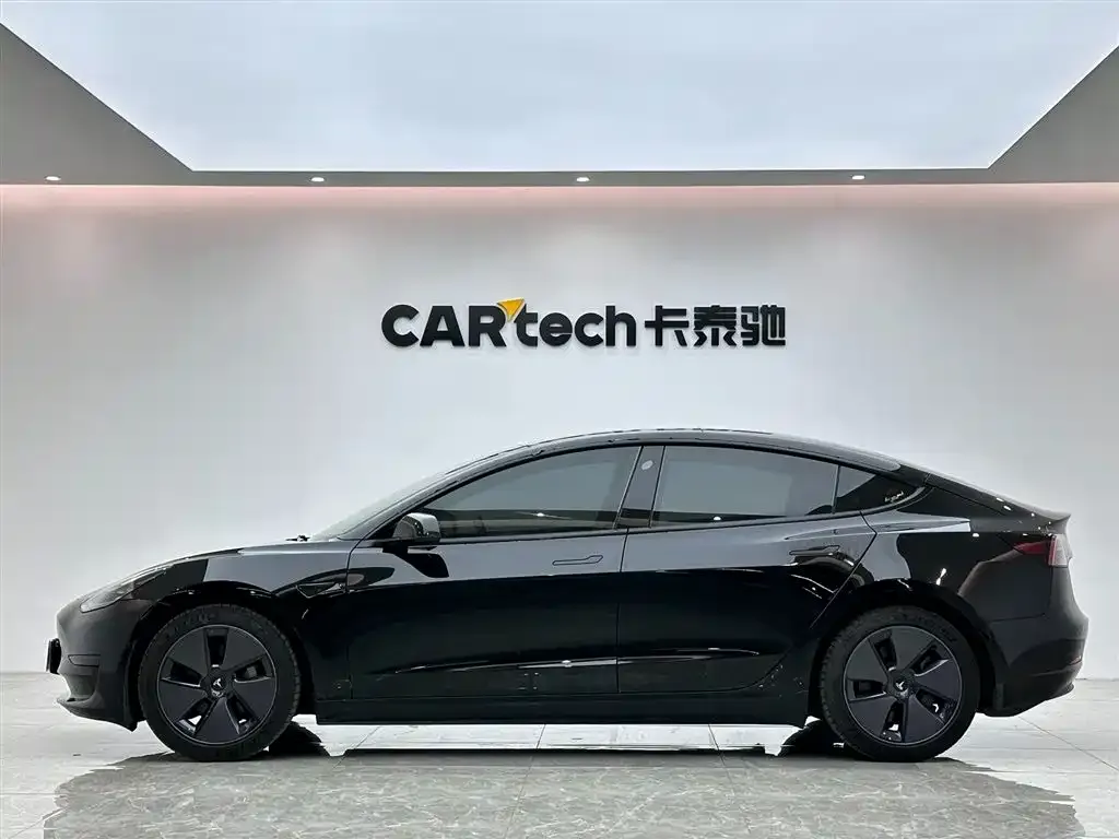 Tesla Model 3 — фото 3