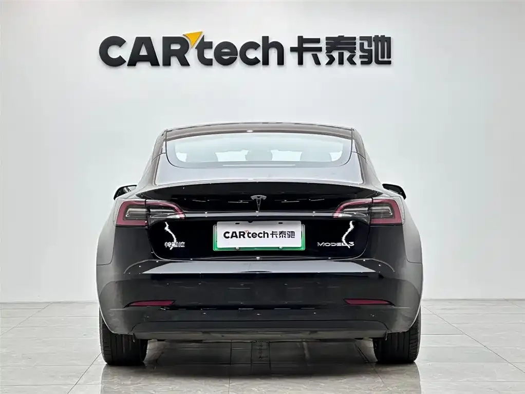 Tesla Model 3 — фото 10