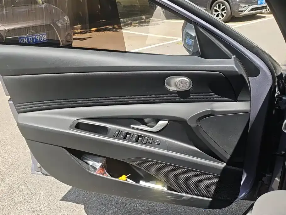 Hyundai Elantra 2025 из CN, фото 5