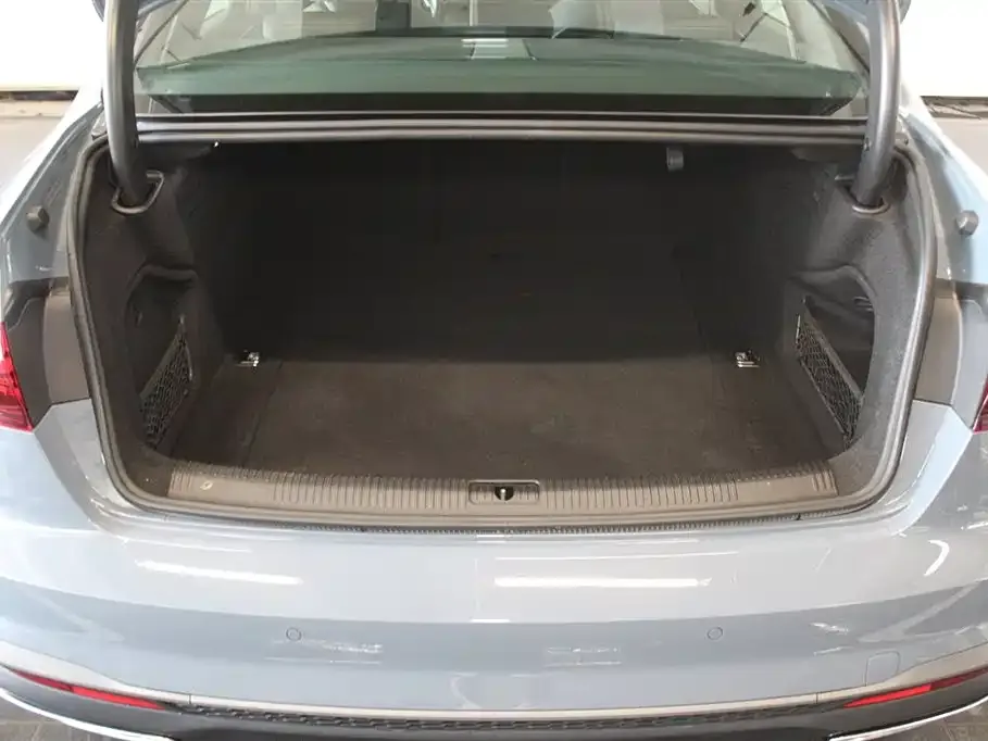 Audi A4L — фото 10