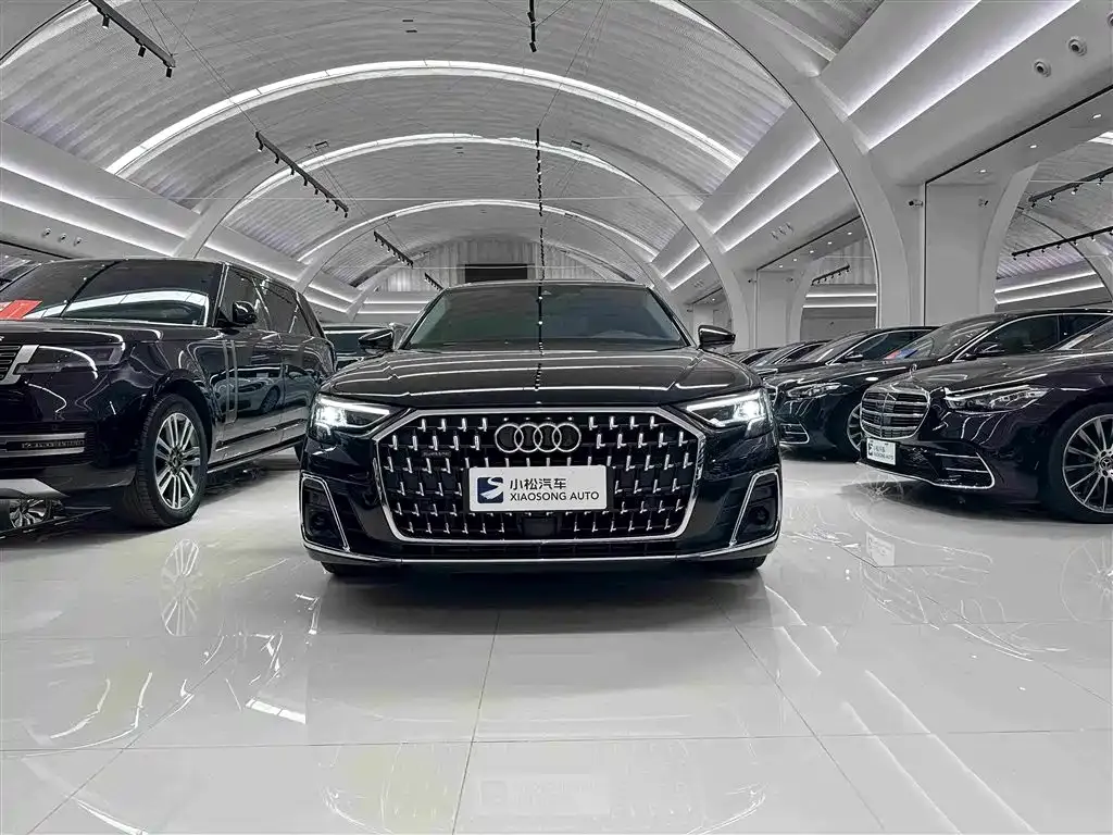 Audi A8 — фото 2