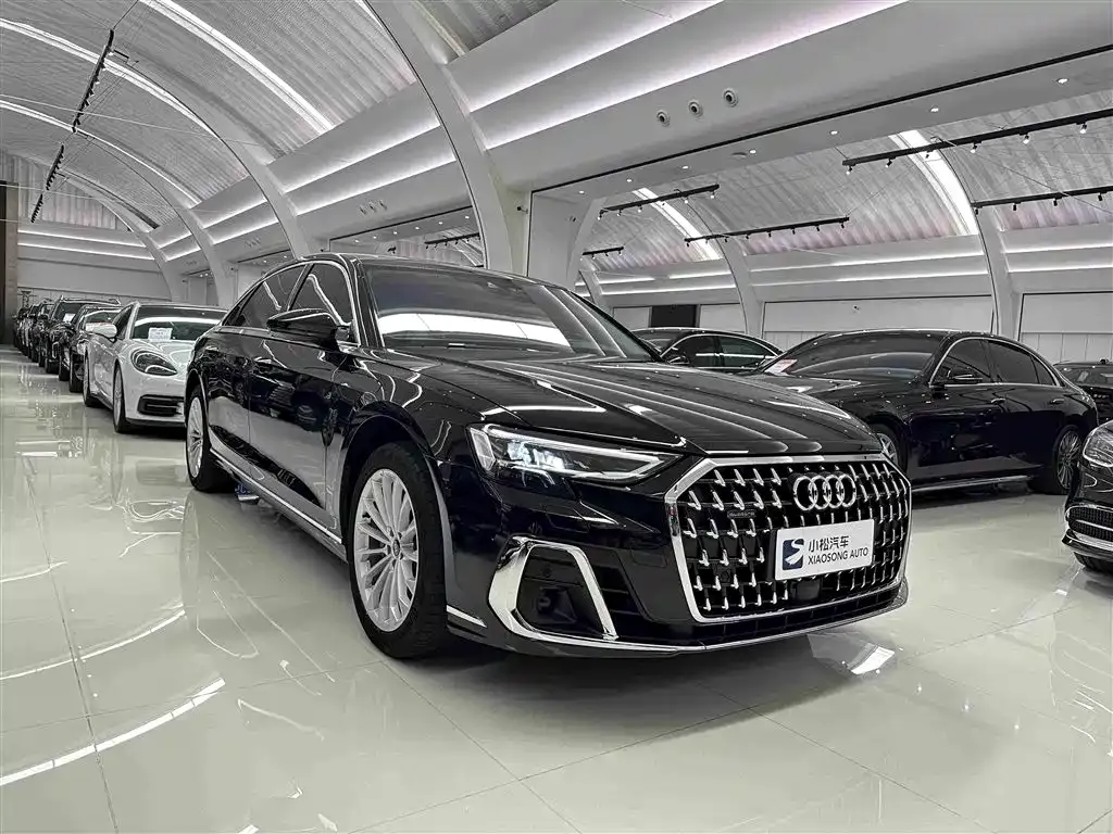 Audi A8 — фото 7