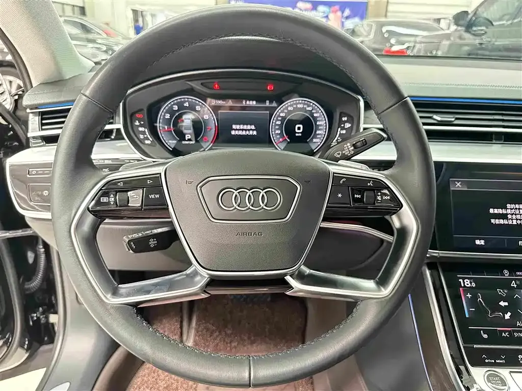 Audi A8 — фото 8
