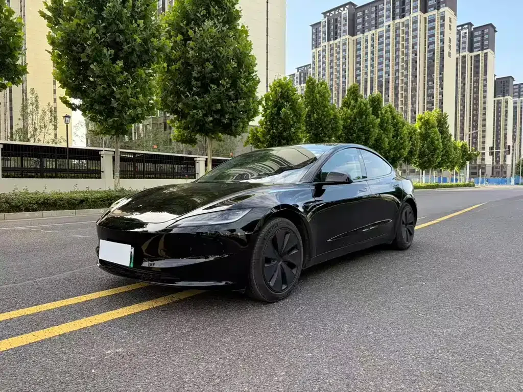 Tesla Model 3 — фото 10