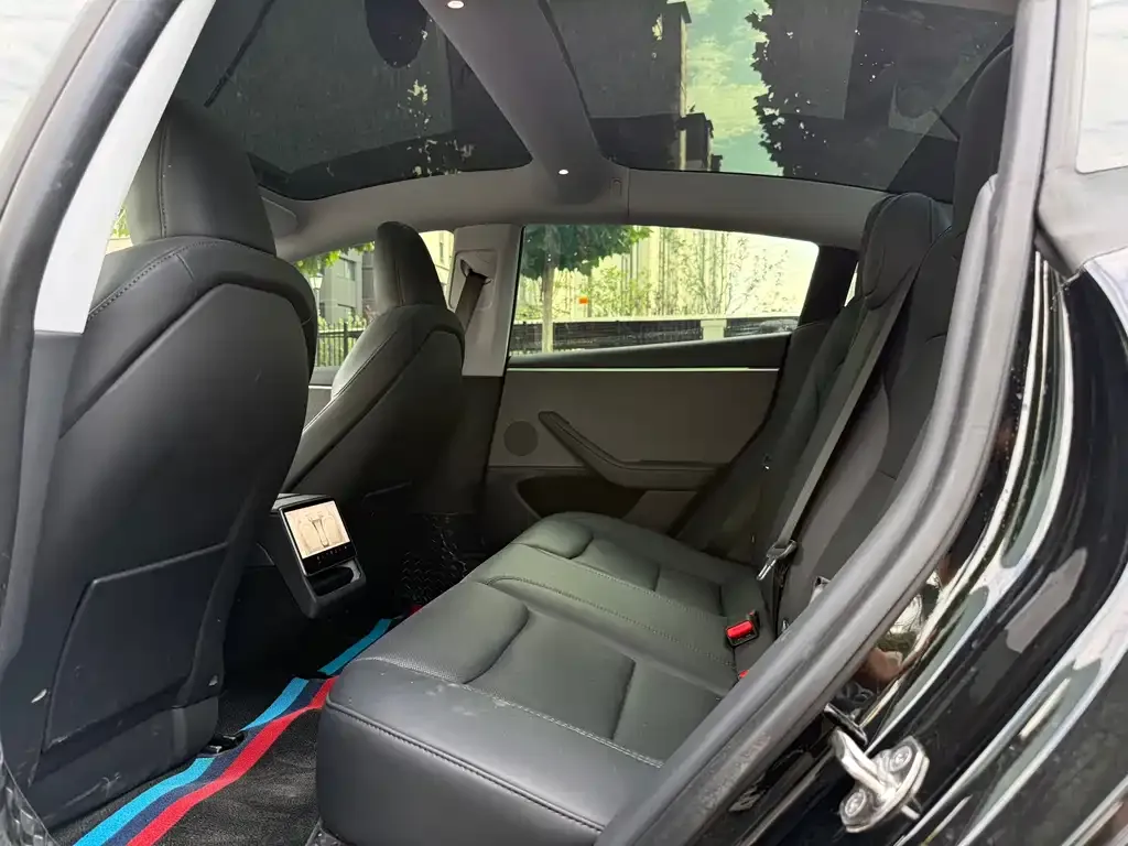 Tesla Model 3 — фото 6