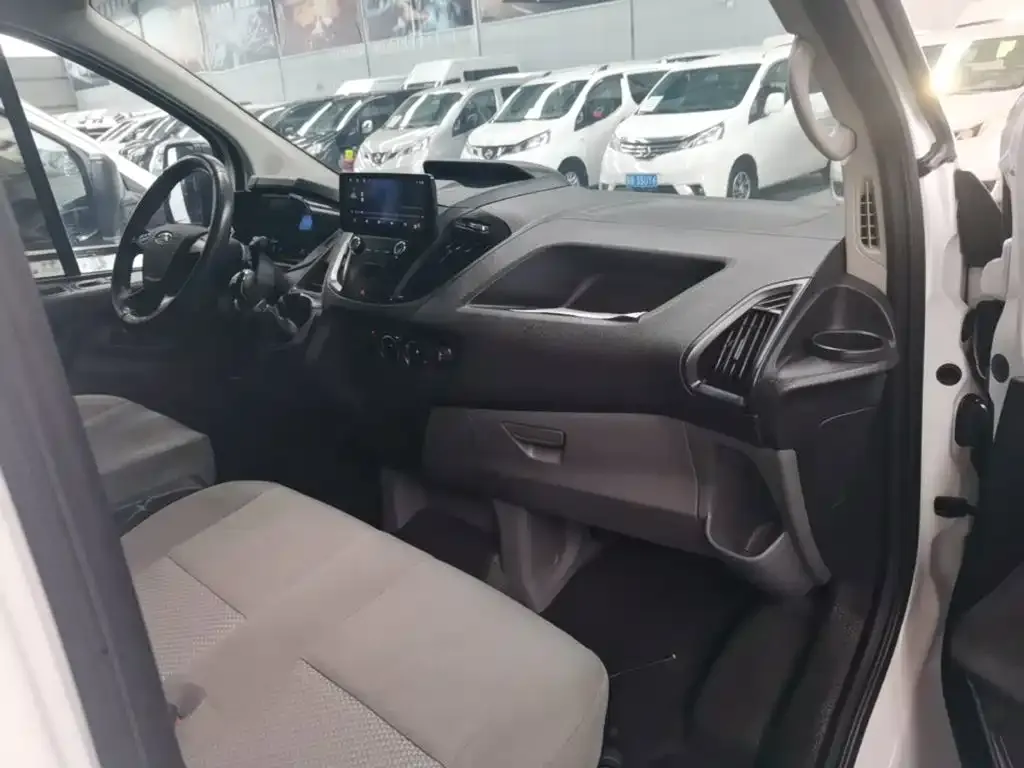 Ford Transit 2022 из CN, фото 3