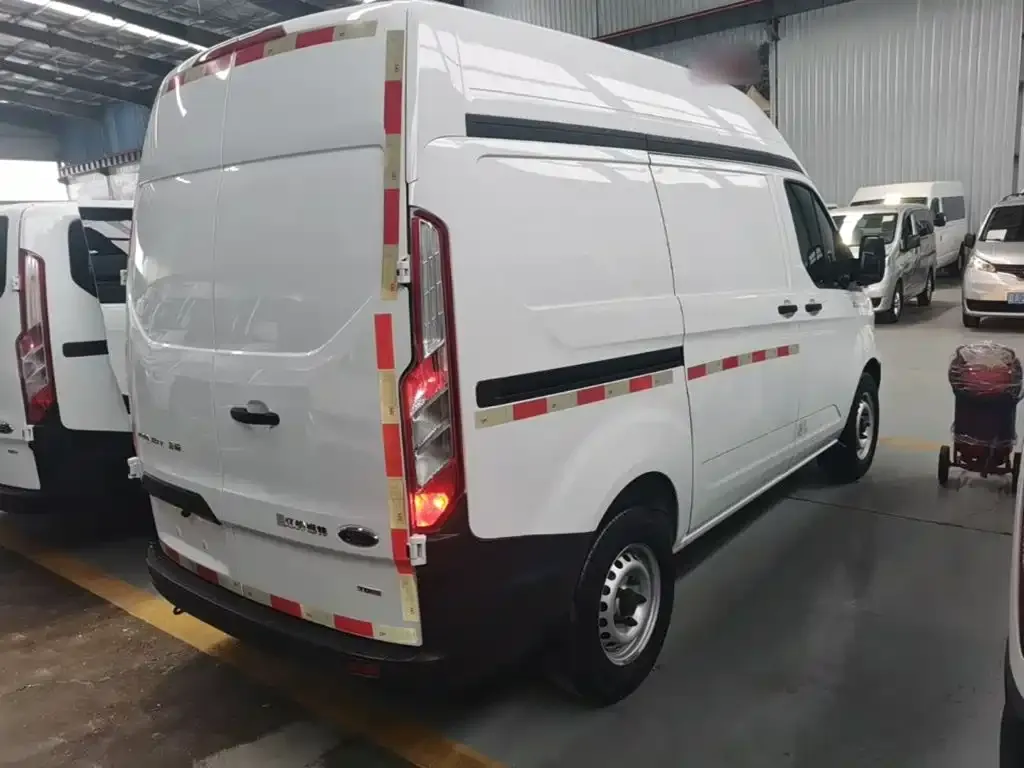 Ford Transit 2022 из CN, фото 5