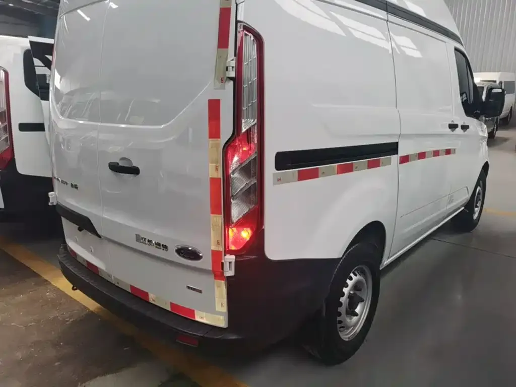 Ford Transit 2022 из CN, фото 10