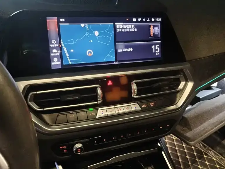 BMW 3 Series 2021 из CN, фото 2