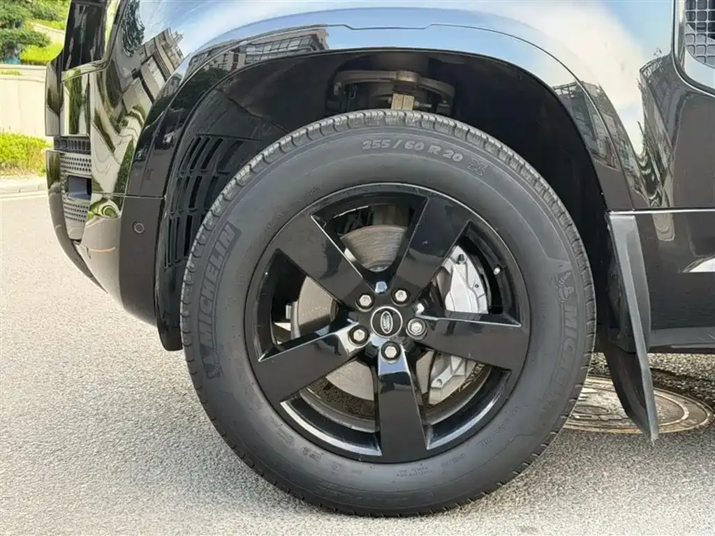 Land Rover Defender — фото 9
