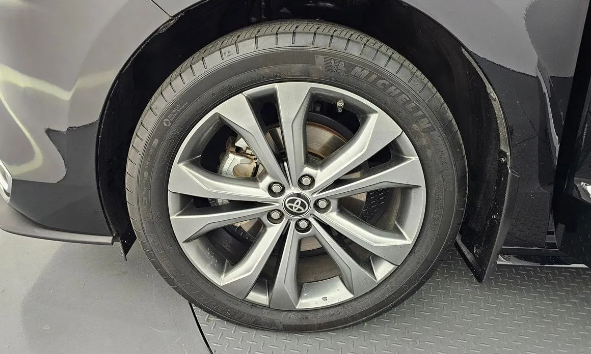 Toyota Sienna 2024 из KR, фото 4