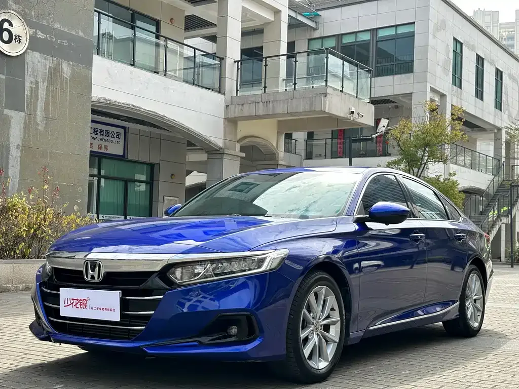 Honda Accord — фото 1