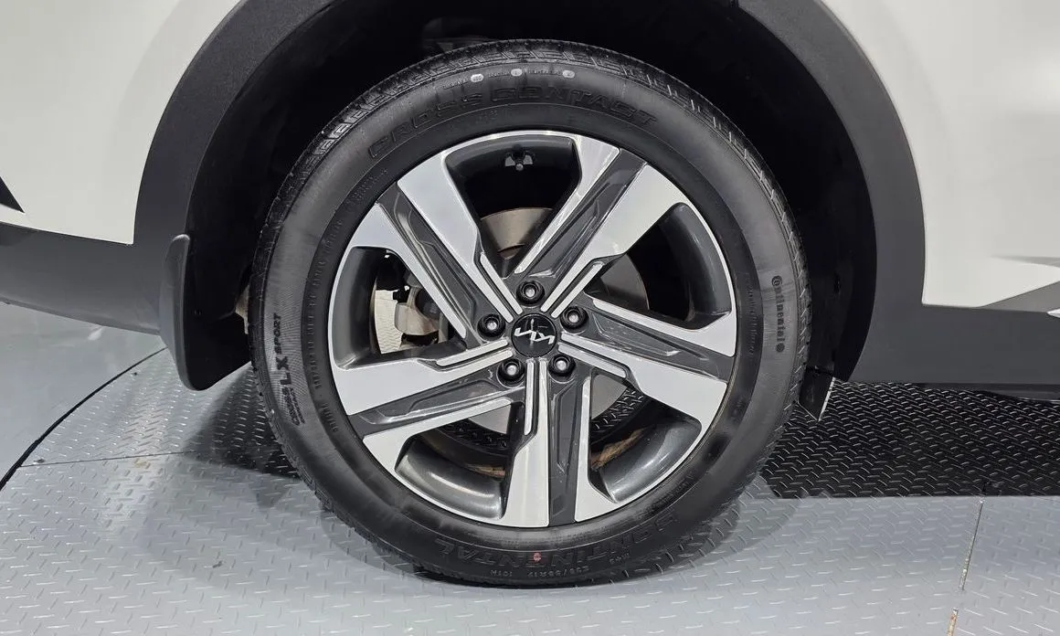 Kia Sorento — фото 8