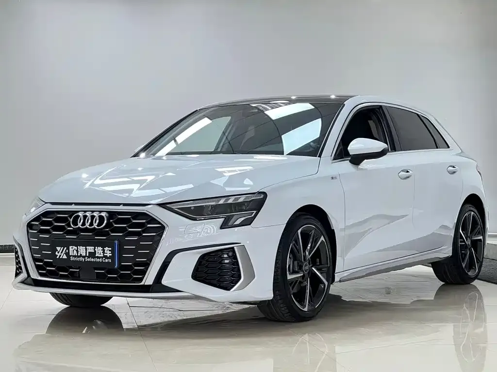 Audi A3 — фото 1