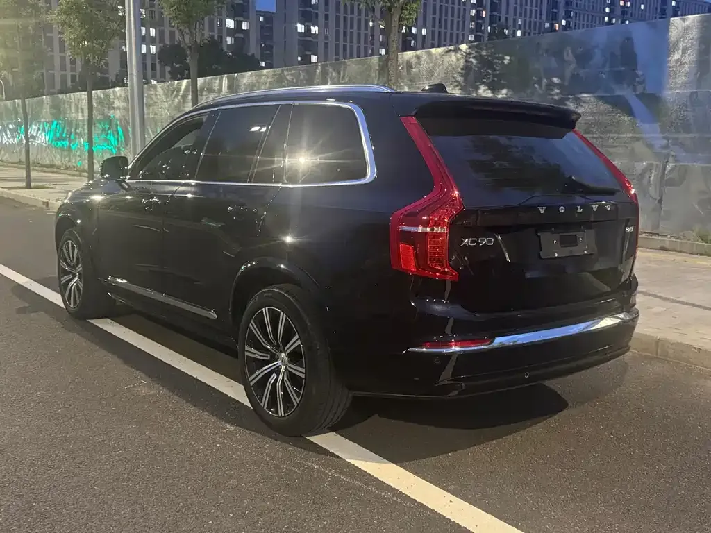 Volvo XC90 — фото 4