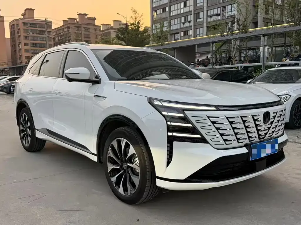 Changan CS75PLUS — фото 9