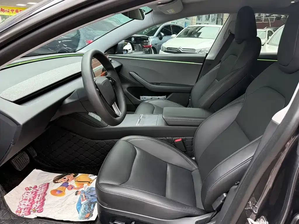 Tesla Model 3 — фото 2