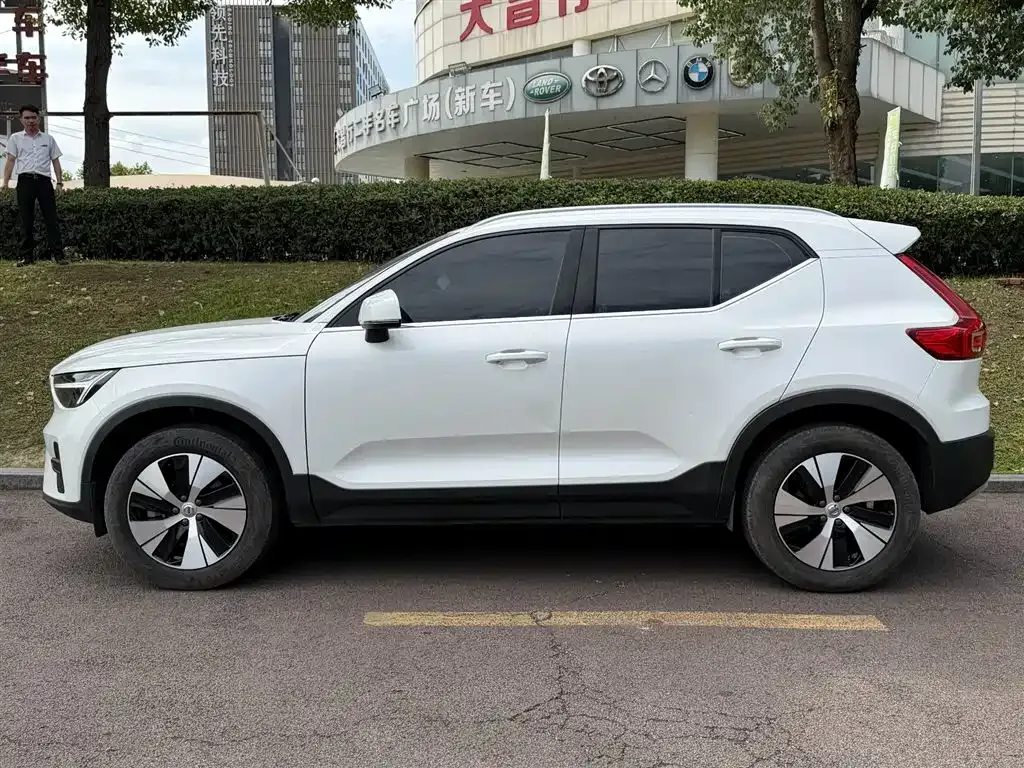 Volvo XC40 2023 из CN, фото 8