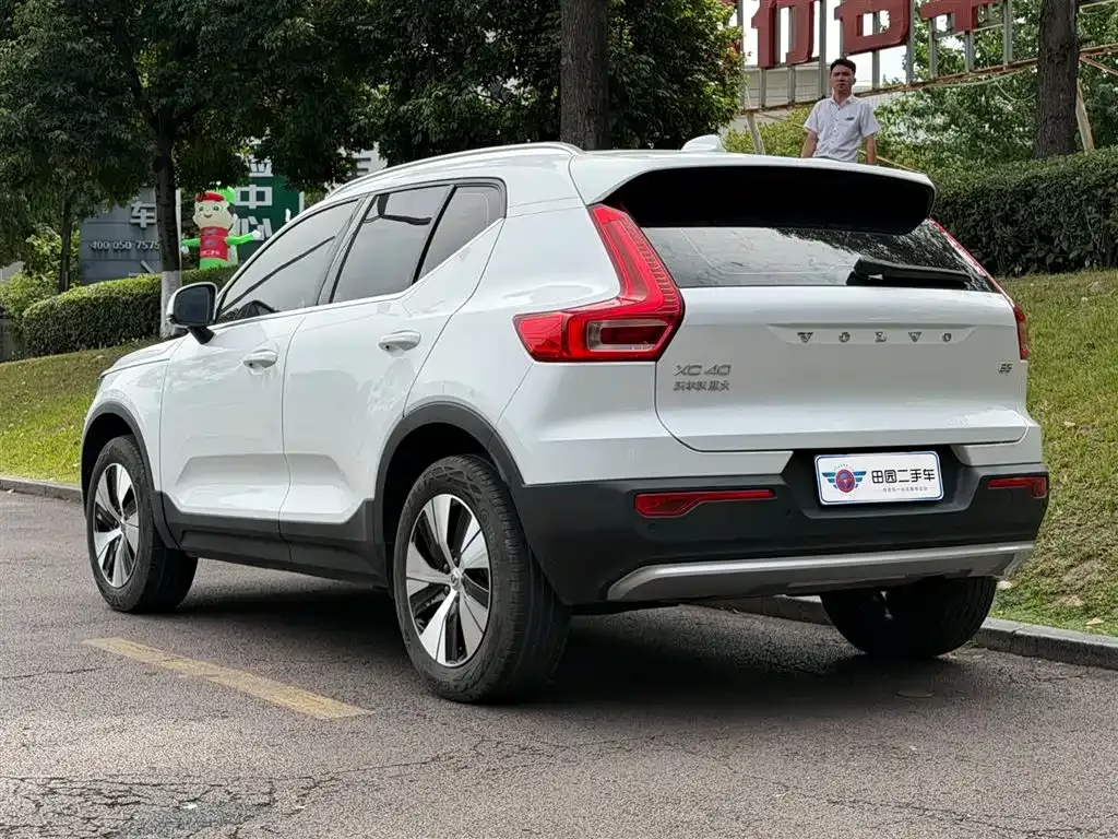 Volvo XC40 2023 из CN, фото 7