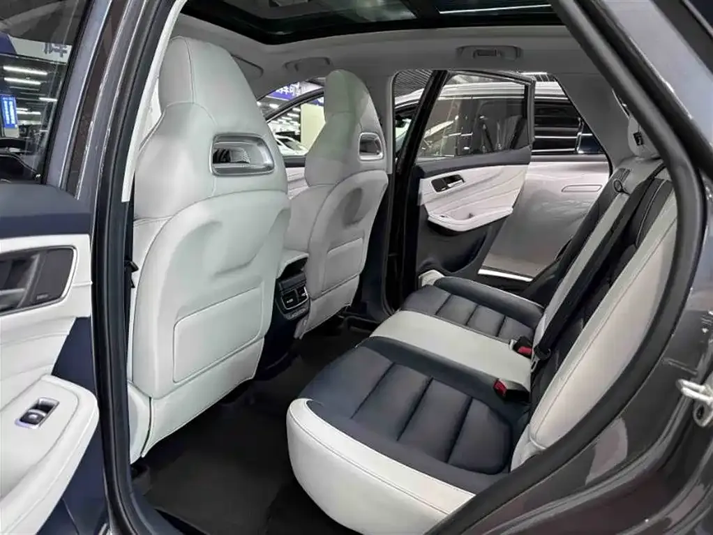 MG Pilot Hybrid 2023 из CN, фото 3