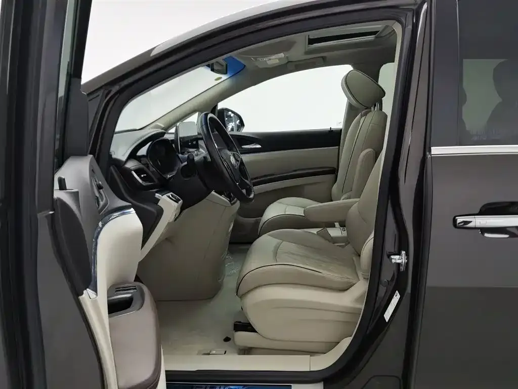 Buick GL8 2021 из CN, фото 6