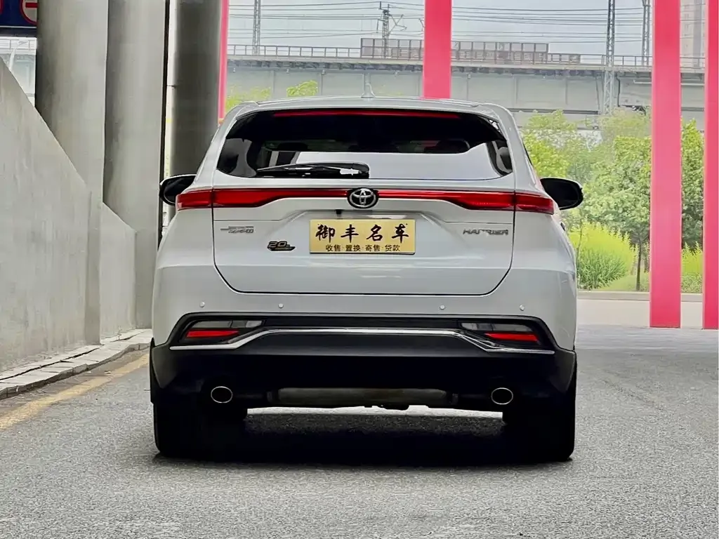 Toyota Harrier — фото 3