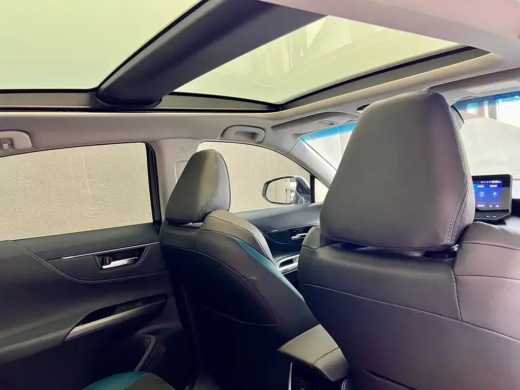 Toyota Harrier — фото 2