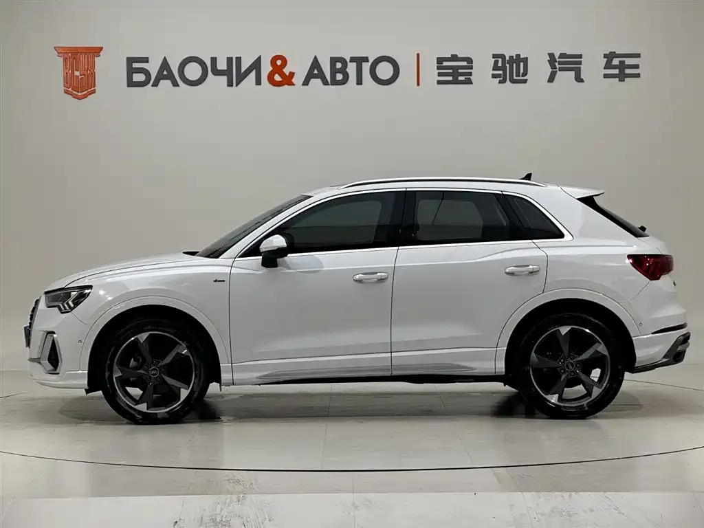 Audi Q3 — фото 6