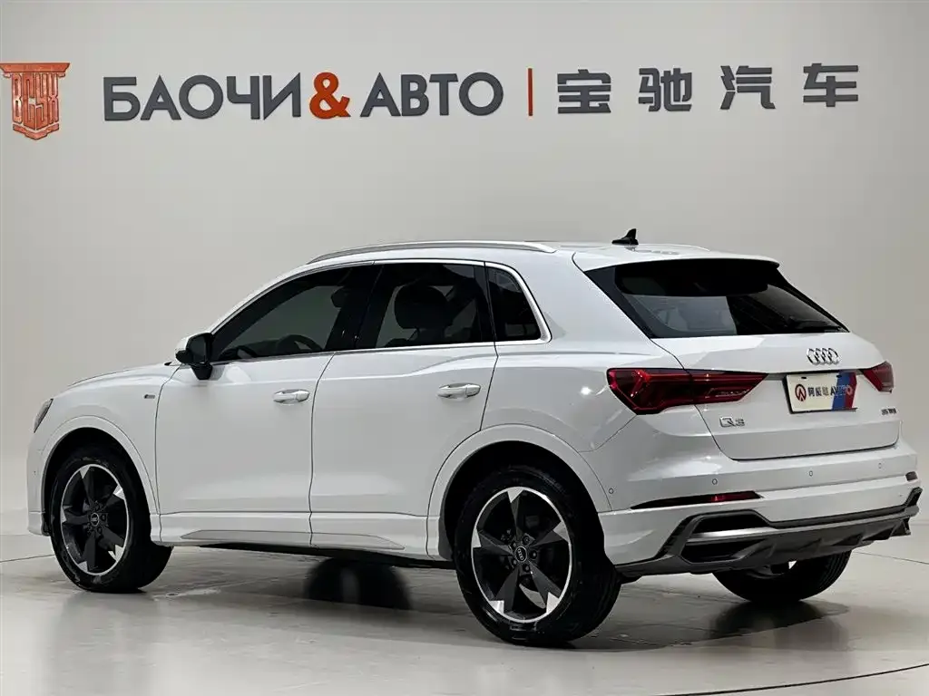 Audi Q3 — фото 3