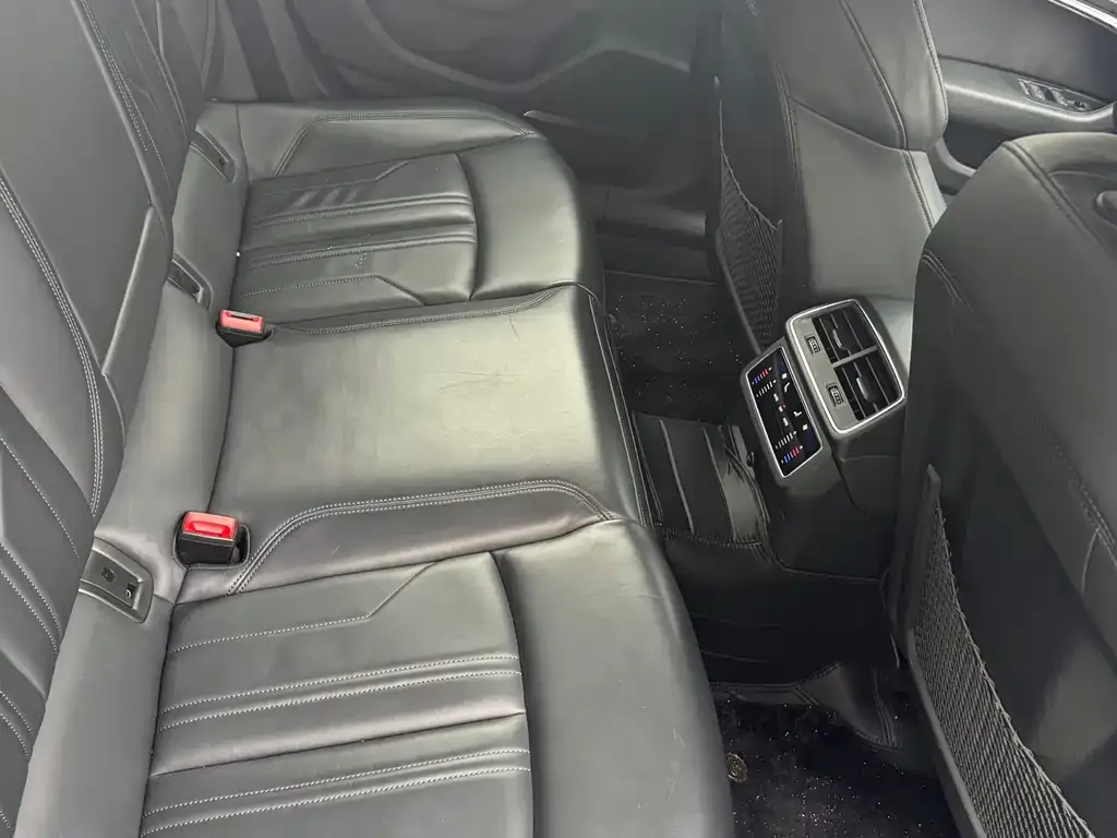 Audi A7 2021 из CN, фото 5