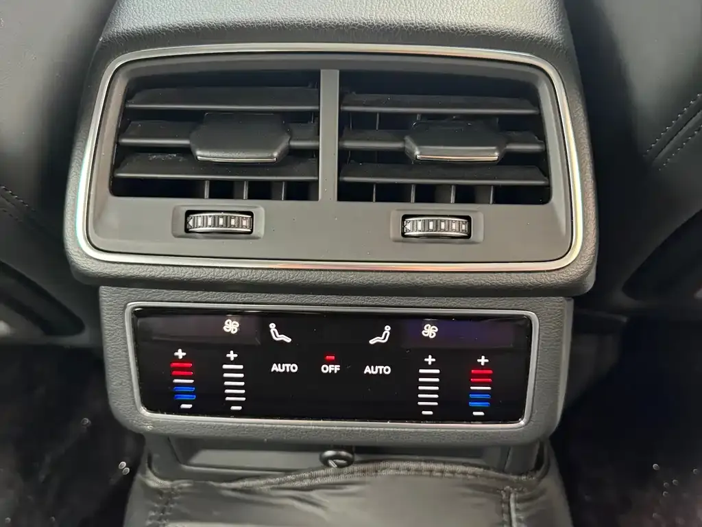 Audi A7 2021 из CN, фото 4