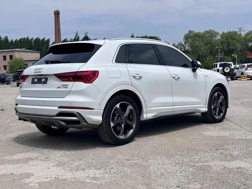 Audi Q3 — фото 5