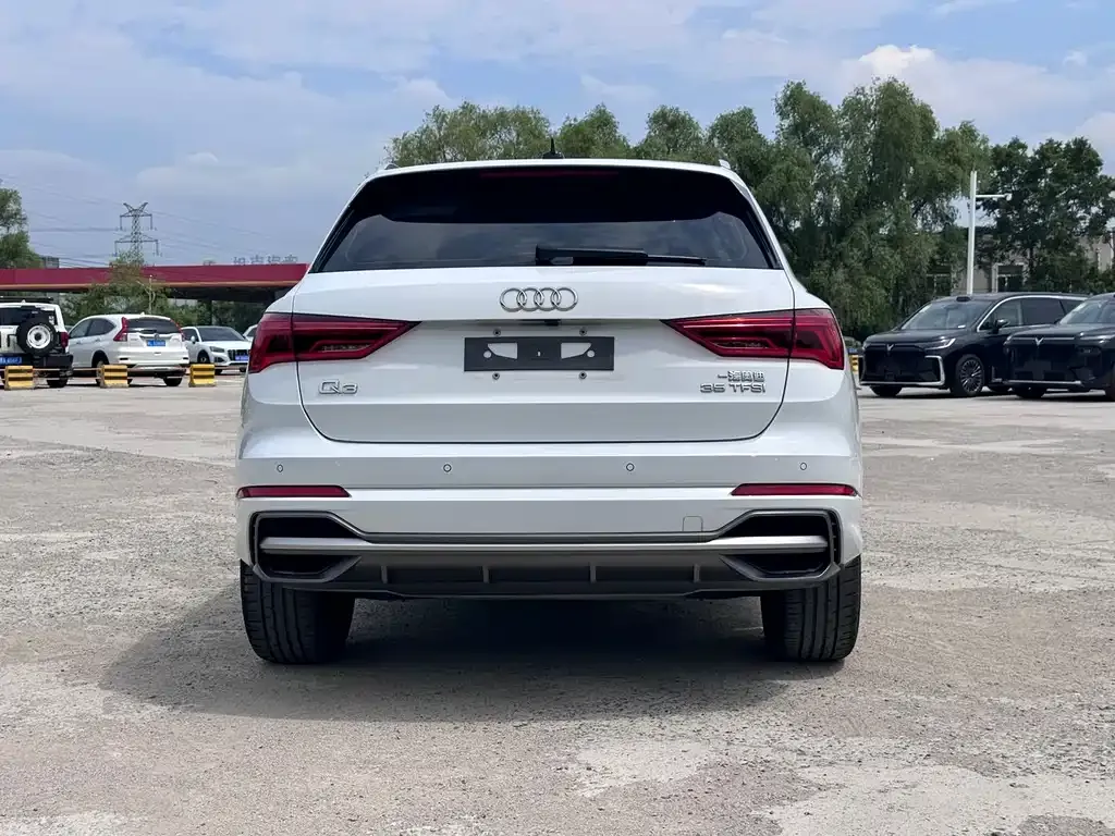 Audi Q3 — фото 9