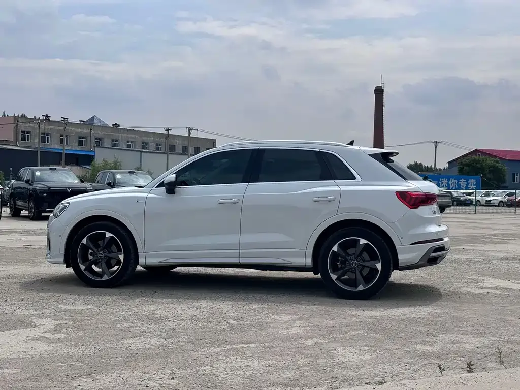 Audi Q3 — фото 3