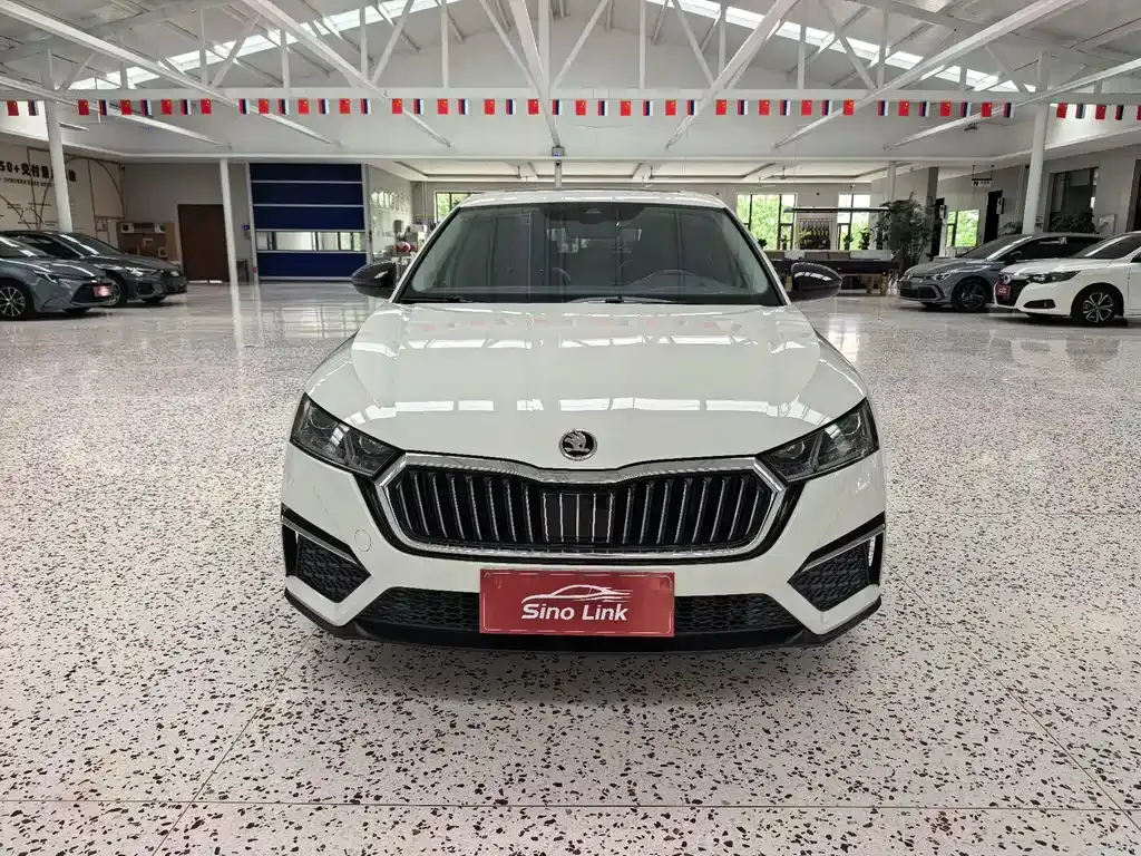 Skoda Octavia — фото 3