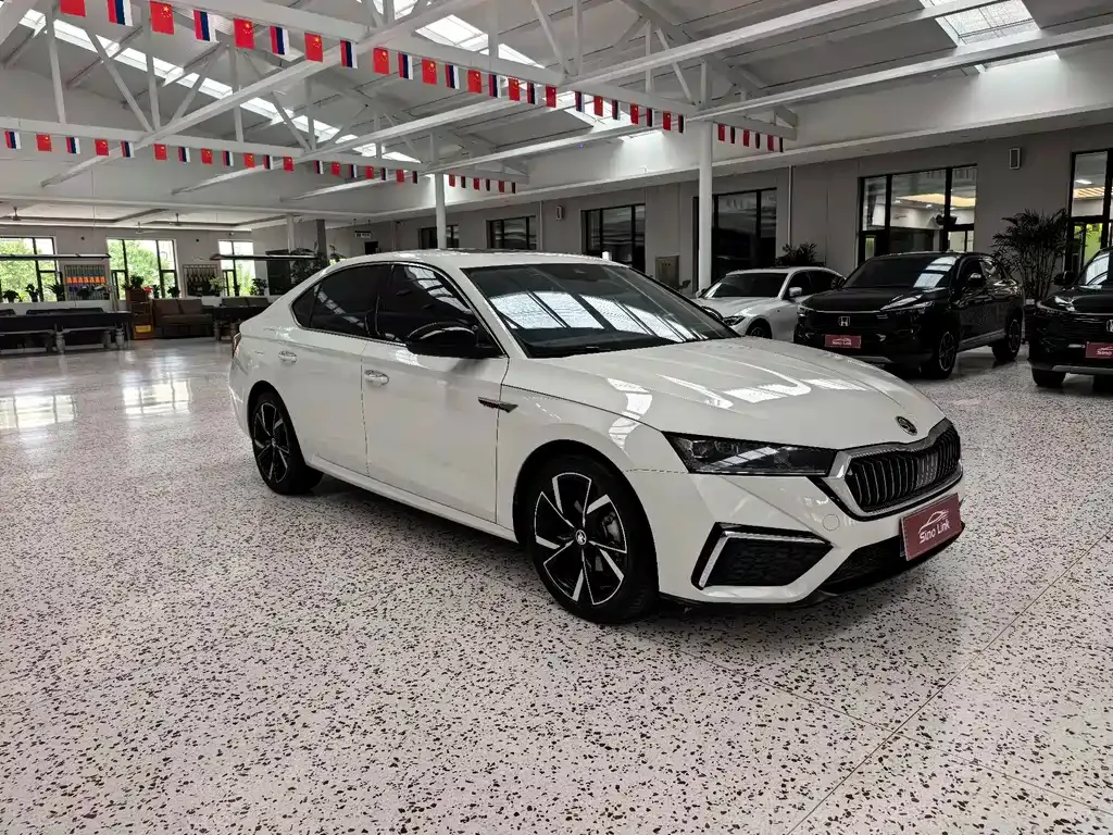 Skoda Octavia — фото 6