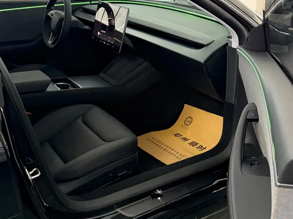 Tesla Model 3 — фото 6