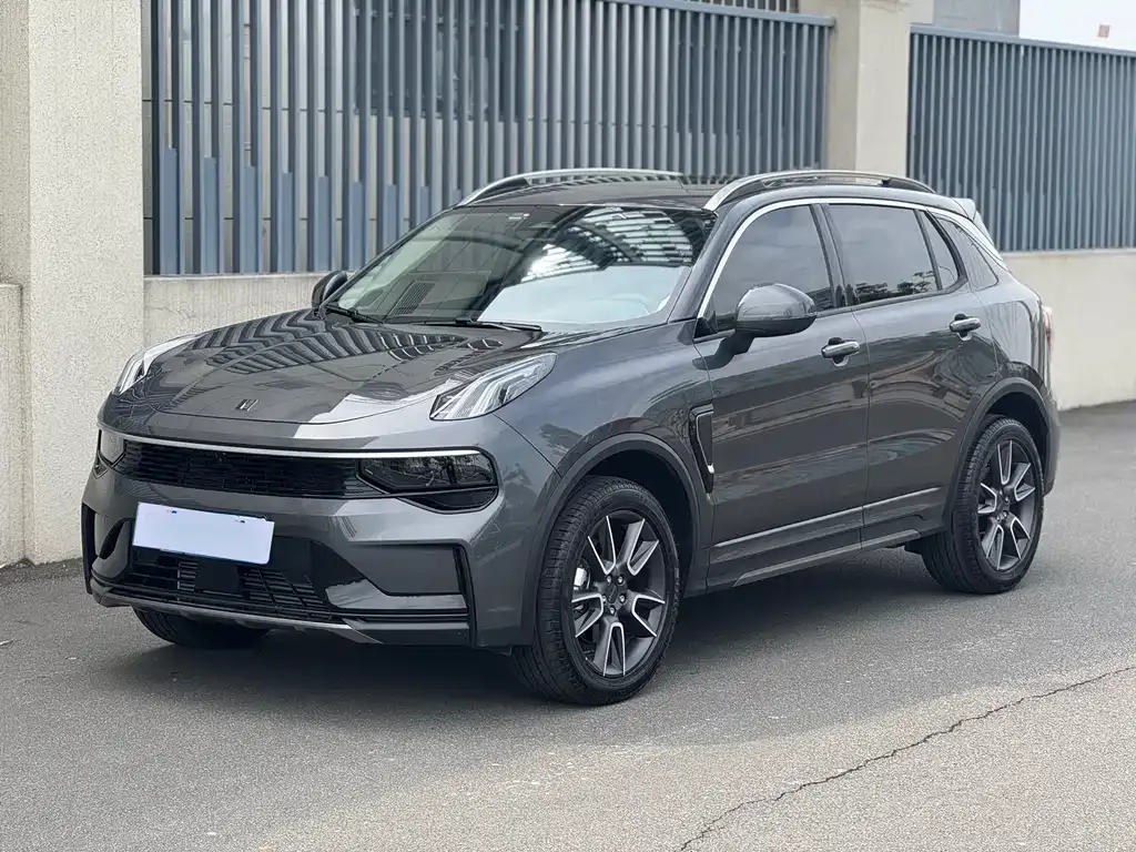 Lynk & Co 01