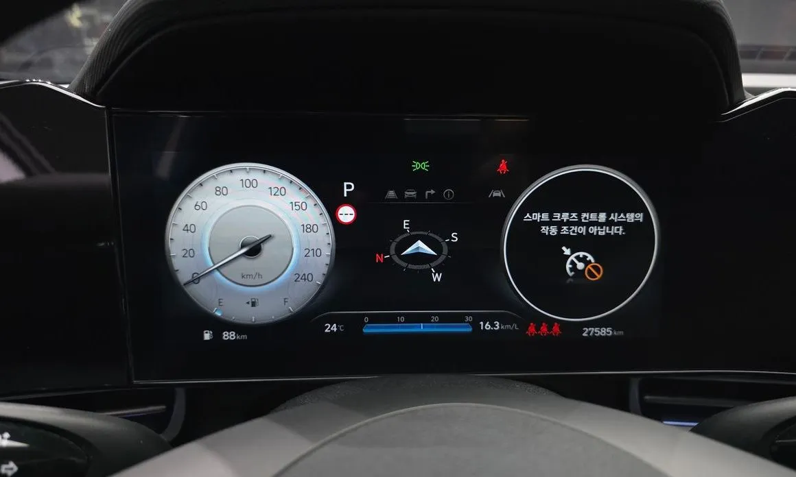 Hyundai AVANTE 2024 из KR, фото 3
