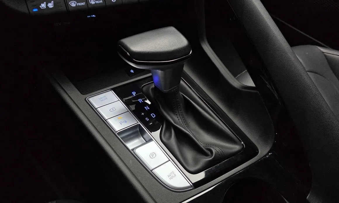 Hyundai AVANTE 2024 из KR, фото 4