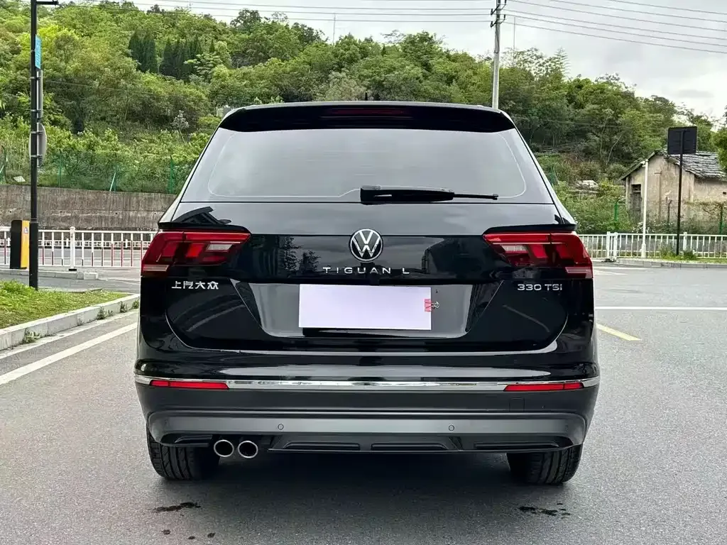 Volkswagen Tiguan L — фото 7