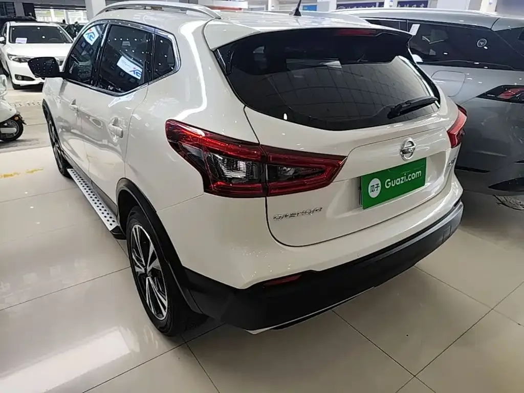 Nissan Qashqai — фото 5