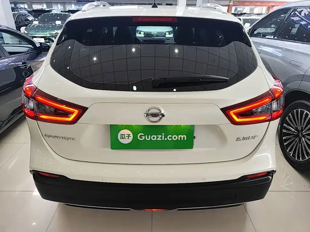 Nissan Qashqai — фото 2