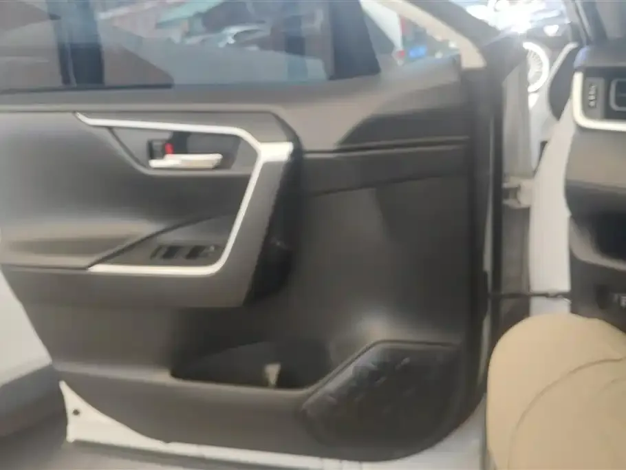 Toyota RAV4 2024 из CN, фото 9