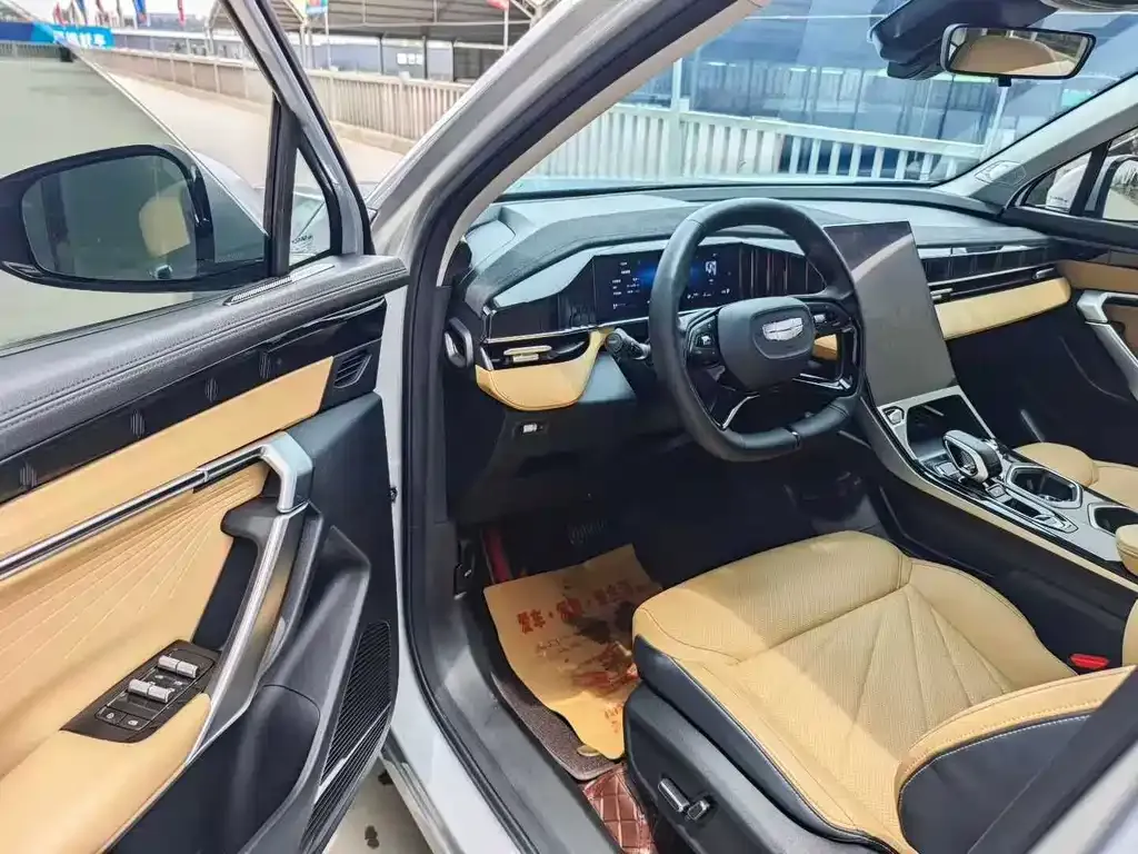 Geely Boyue L 2023 из CN, фото 4