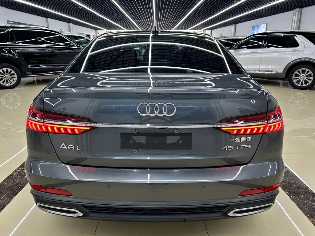 Audi A6L — фото 7