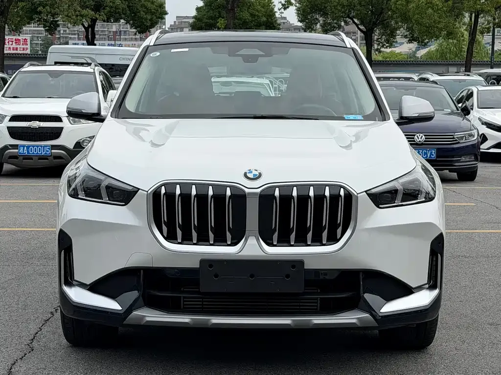 BMW X1 — фото 7