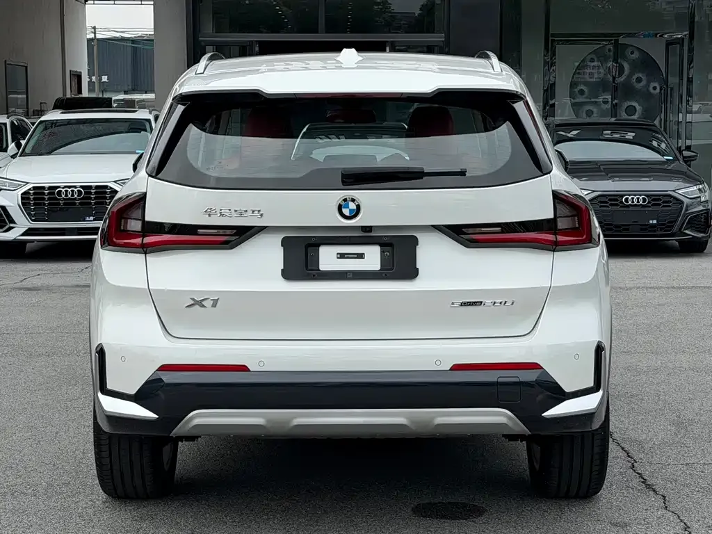 BMW X1 — фото 4