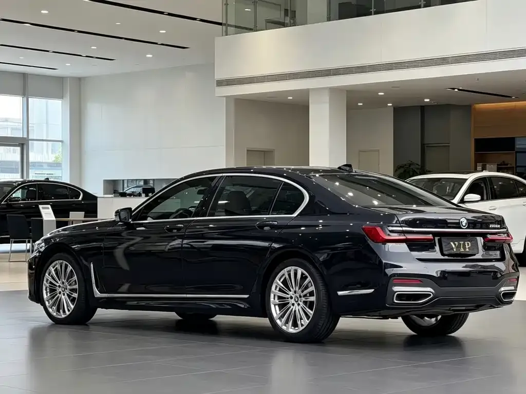BMW 7 Series 2022 из CN, фото 6