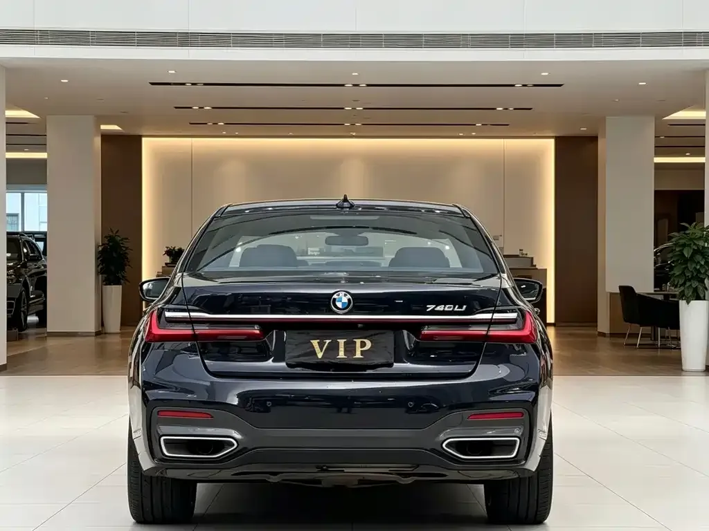 BMW 7 Series 2022 из CN, фото 2